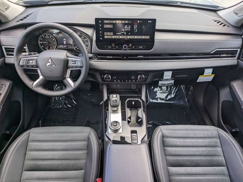 New 2026 Mitsubishi Outlander SE FWD image 15