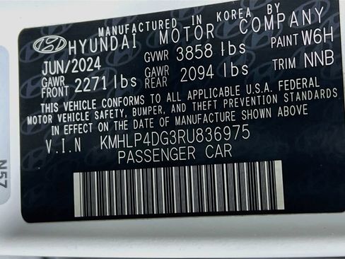 Used 2024 Hyundai Elantra Limited FWD image 28