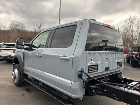 New 2026 Ford F550 4x4 Crew Cab image 19
