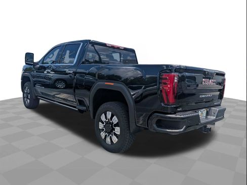 Certified 2026 GMC Sierra 2500 Denali w/ Denali Reserve Package AWD/4WD image 5