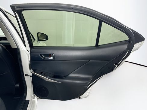 Used 2015 Lexus IS 250 image 32