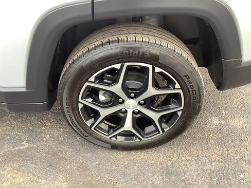 Certified 2024 Jeep Compass Limited image 8