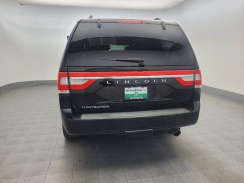 Used 2017 Lincoln Navigator Select RWD image 6