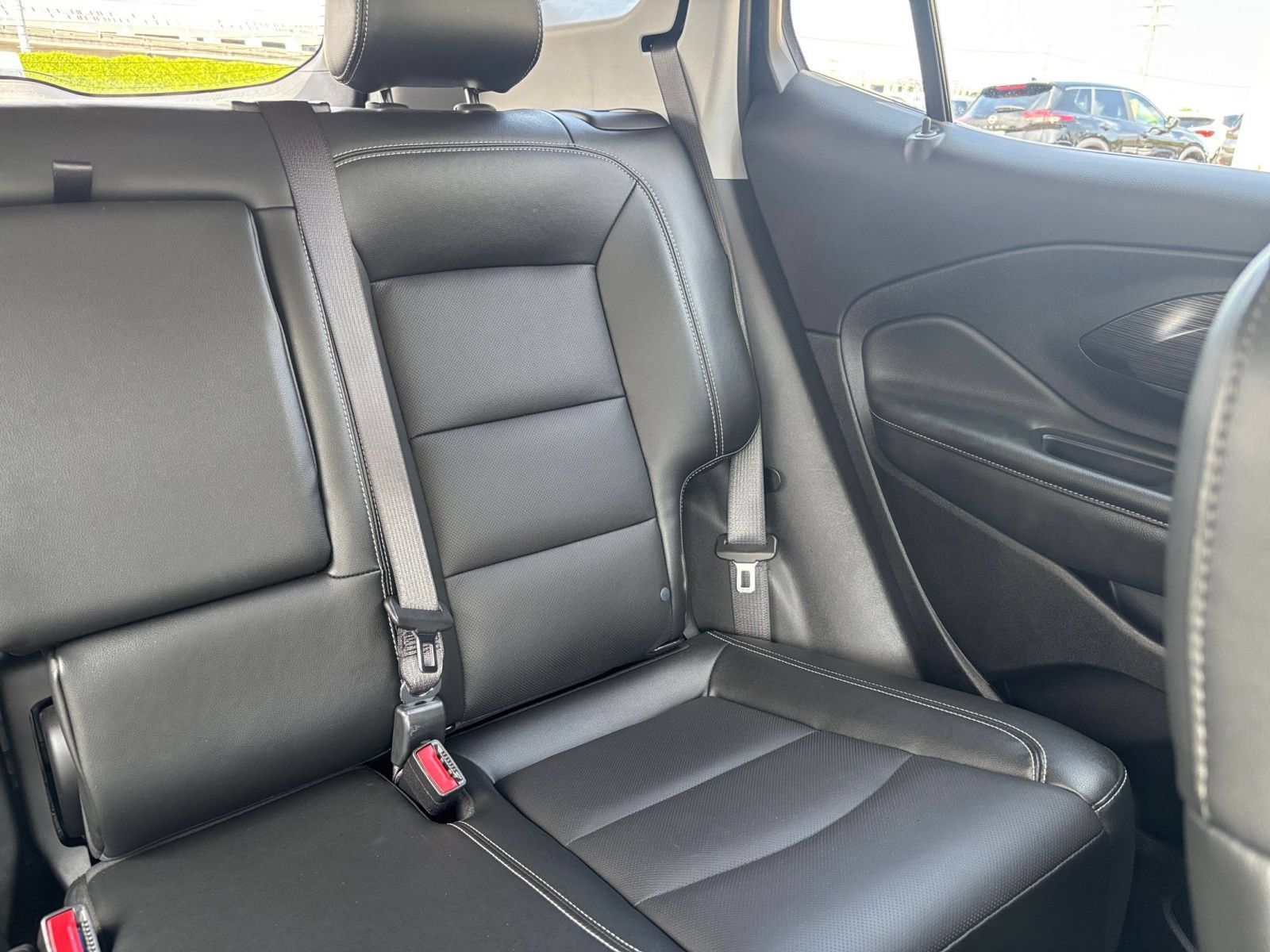 Used 2024 GMC Terrain SLT AWD/4WD image 38