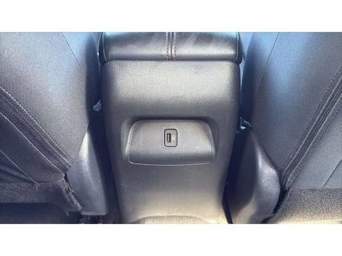 Used 2025 Nissan Sentra SR FWD image 27