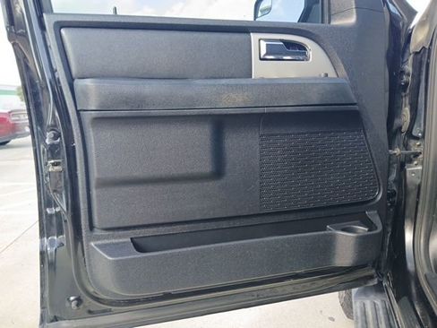 Used 2016 Ford Expedition XLT w/ Equipment Group 202A image 18