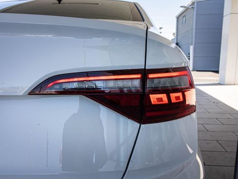 Used 2021 Volkswagen Jetta R-Line image 14