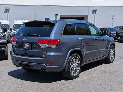 Used 2019 Jeep Grand Cherokee Overland AWD/4WD image 3