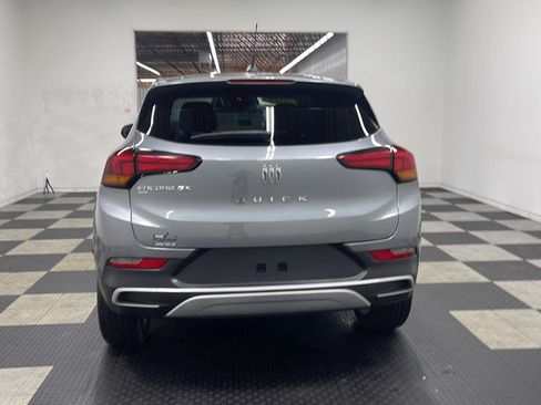 Used 2025 Buick Encore GX Preferred AWD/4WD image 16
