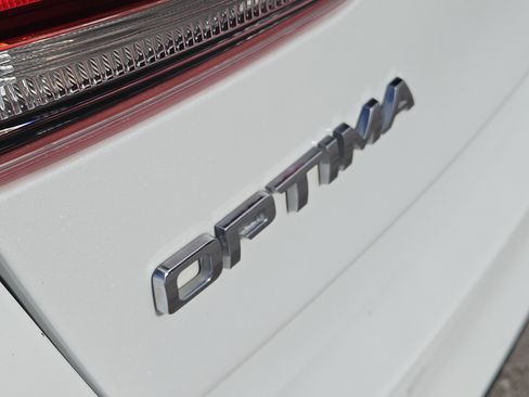 Used 2016 Kia Optima SX FWD image 13