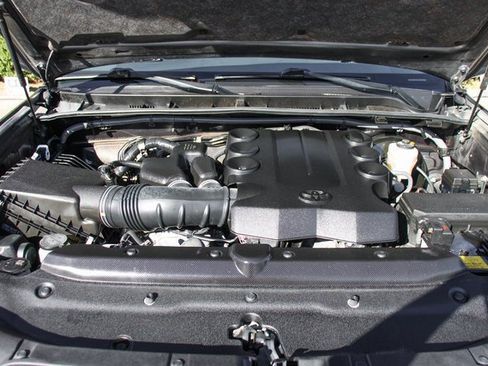 Used 2022 Toyota 4Runner SR5 image 12