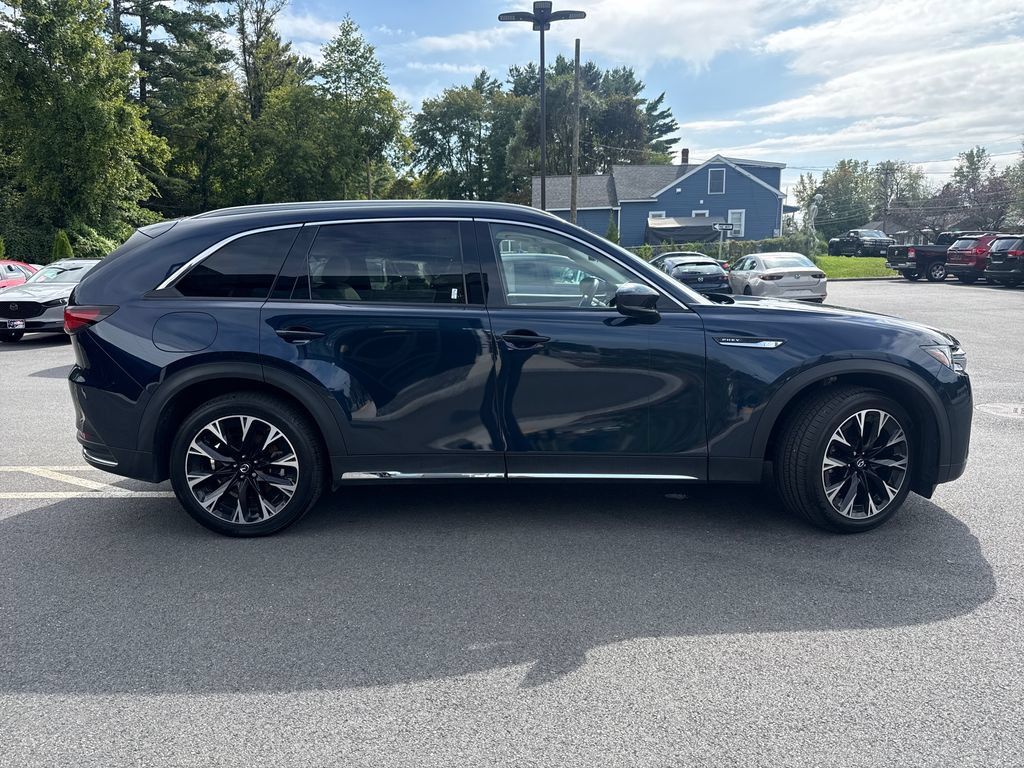 Used 2025 MAZDA CX-90 Plug-In Hybrid w/ Premium Plus AWD/4WD image 6