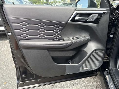 New 2026 Mitsubishi Outlander SEL FWD image 19