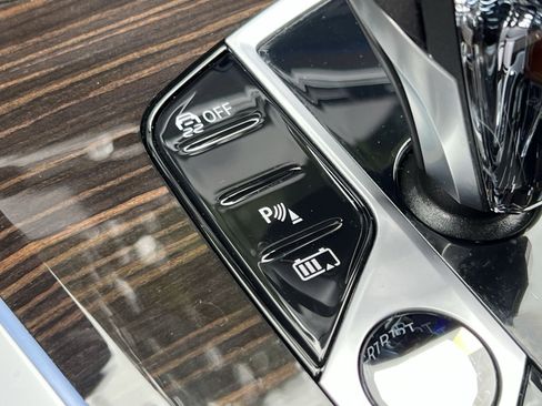 Used 2023 BMW X5 xDrive45e w/ Executive Package image 34