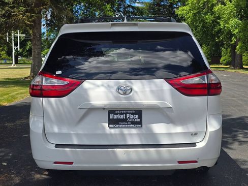 Used 2019 Toyota Sienna LE FWD image 5