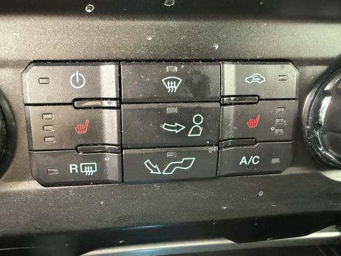 Used 2018 Ford F150 XLT w/ Equipment Group 302A Luxury image 12