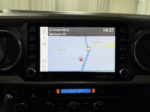 Used 2022 Toyota Tacoma TRD Off-Road image 14