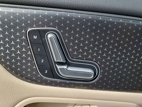 New 2025 Mercedes-Benz GLA 250 image 17