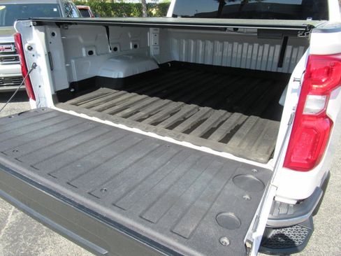 Used 2023 Chevrolet Silverado 1500 LTZ image 32