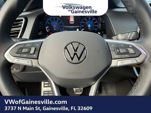 New 2026 Volkswagen Atlas Cross Sport SEL R-Line image 18