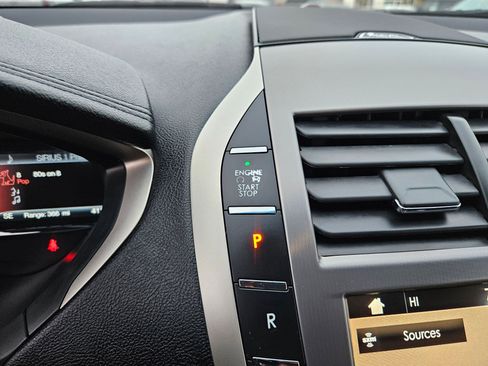 Used 2018 Lincoln MKZ Reserve image 22