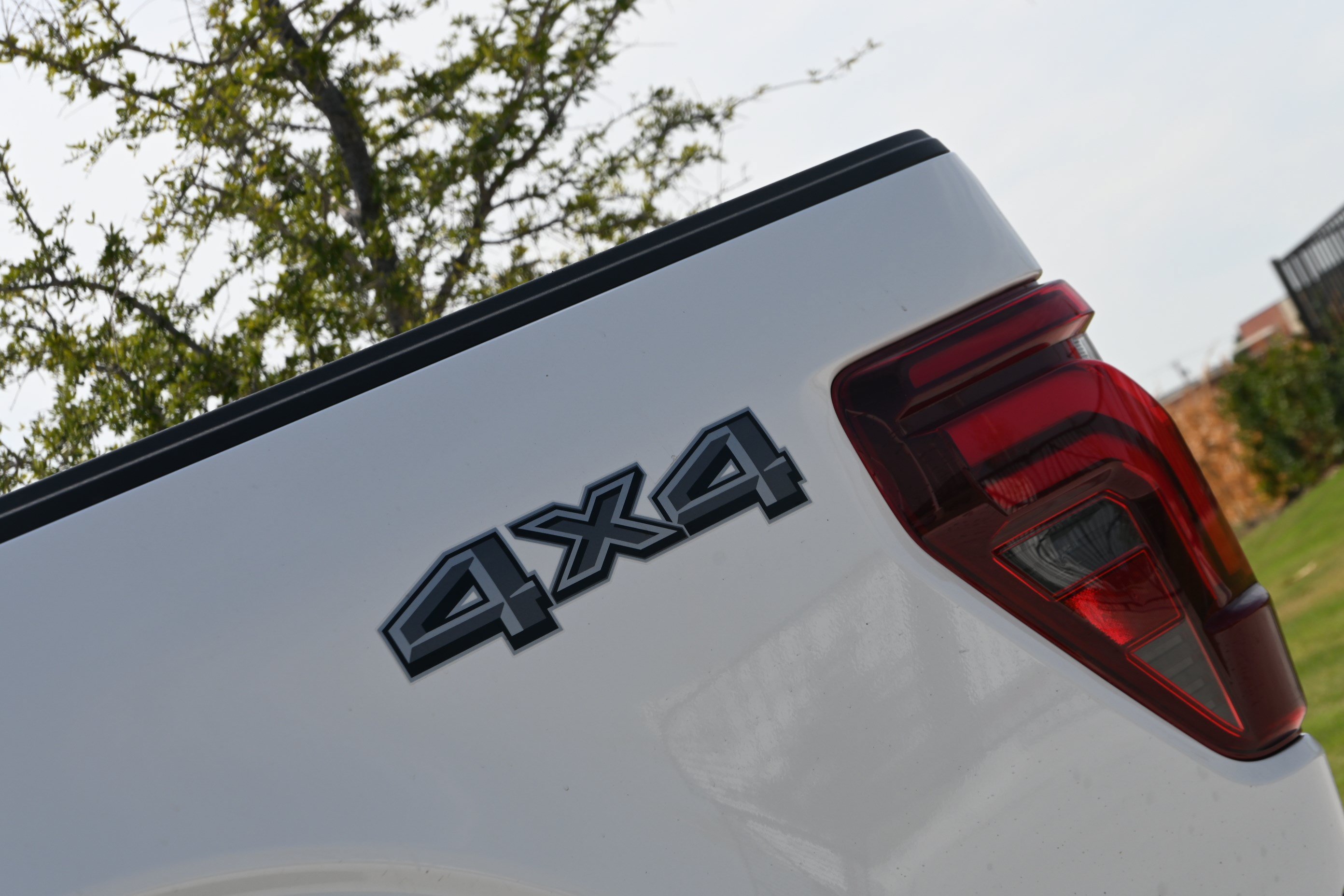 Used 2025 Ford F150 Lariat AWD/4WD image 39