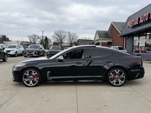 Used 2019 Kia Stinger GT2 image 4