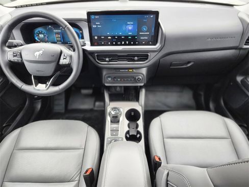 Used 2025 Ford Bronco Sport Badlands image 12