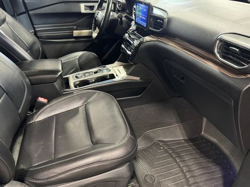 Used 2021 Ford Explorer Limited w/ Equipment Group 301A AWD/4WD image 58