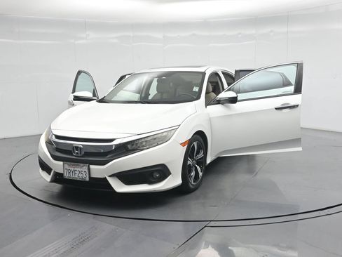 Used 2016 Honda Civic Touring image 27
