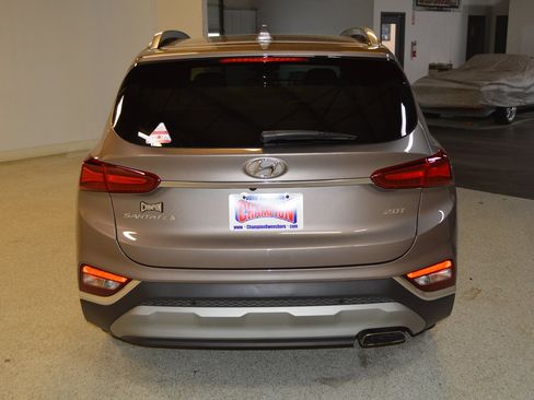 Used 2019 Hyundai Santa Fe Limited FWD image 4