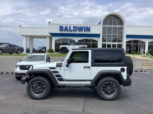 Used 2012 Jeep Wrangler Sport AWD/4WD image 4