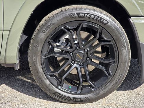 New 2026 RAM 1500 Big Horn AWD/4WD image 16
