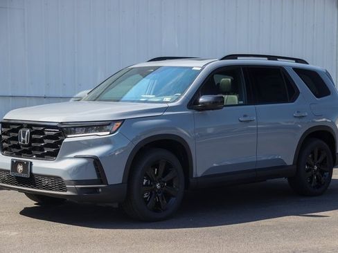 New 2025 Honda Pilot Black Edition image 2