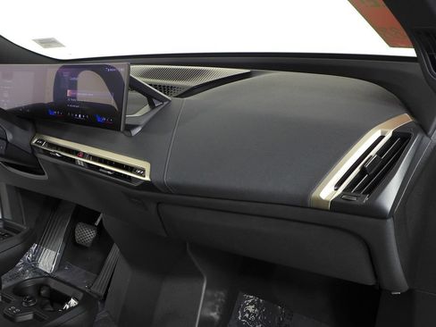 Used 2024 BMW iX xDrive50 w/ Sport Package AWD/4WD image 13