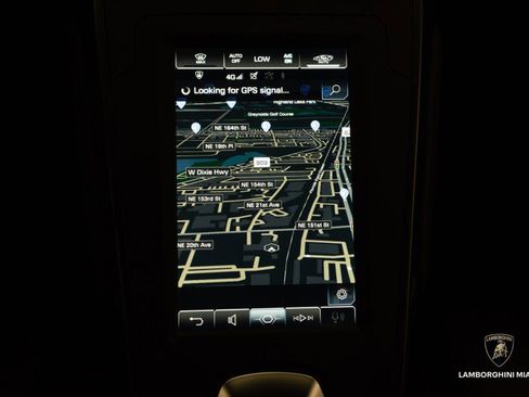 Used 2022 Lamborghini Huracan EVO image 52