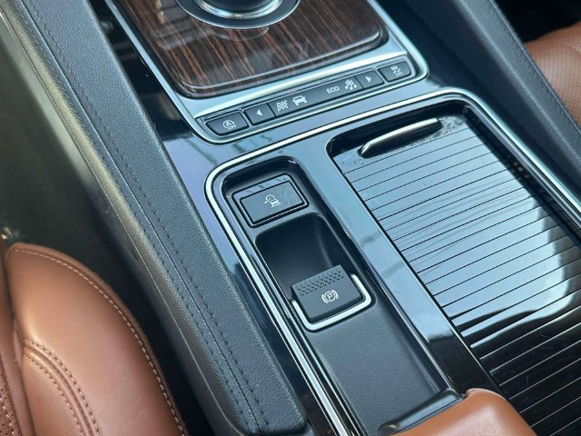 Used 2019 Jaguar F-PACE Portfolio AWD/4WD image 50
