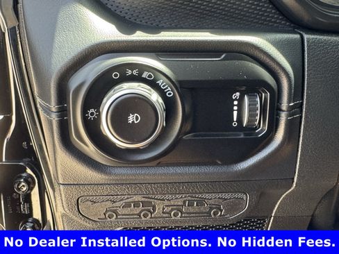 Used 2026 Jeep Wrangler Unlimited Rubicon AWD/4WD image 22