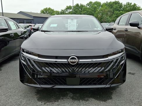 New 2026 Nissan Sentra SV w/ SV Convenience Package FWD image 2