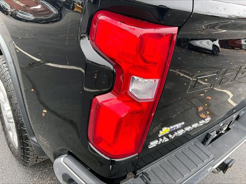 Used 2020 Chevrolet Silverado 3500 LTZ w/ LTZ Plus Package image 33