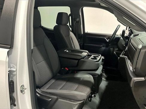 Used 2025 Chevrolet Silverado 1500 LT image 29