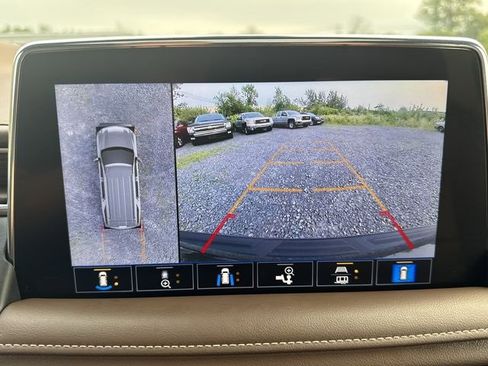 Certified 2021 Chevrolet Suburban High Country w/ Premium Package image 15