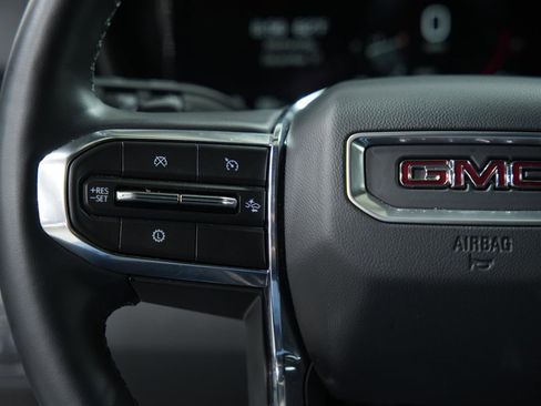 Used 2025 GMC Terrain Elevation image 32