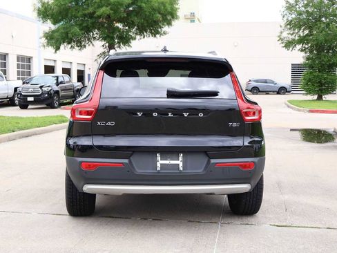Used 2019 Volvo XC40 T5 Momentum AWD/4WD image 5