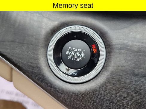 Used 2023 Jeep Grand Cherokee L Limited AWD/4WD image 18