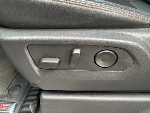 Certified 2025 GMC Sierra 1500 AT4 image 12