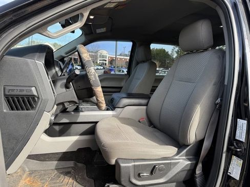 Used 2018 Ford F150 XLT w/ Equipment Group 302A Luxury image 12