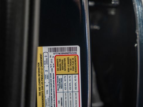 Used 2022 Ford F250 Lariat w/ Black Appearance Pkg image 55