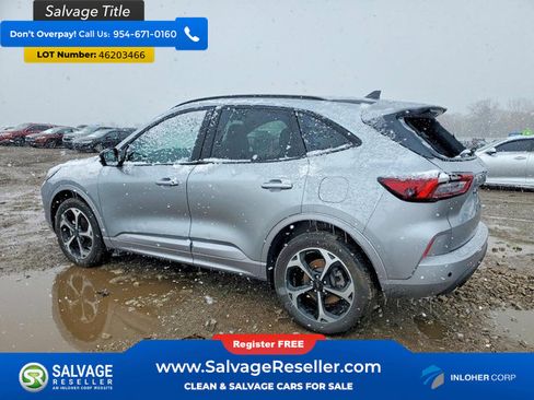 Used 2024 Ford Escape ST-Line Select w/ Tech Pack #2 image 3