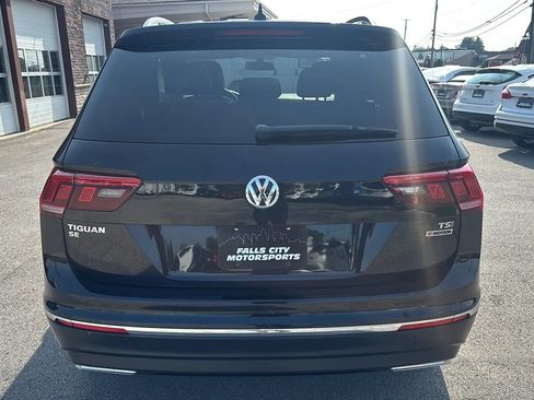 Used 2018 Volkswagen Tiguan SE w/ Panoramic Sunroof Package AWD/4WD image 12